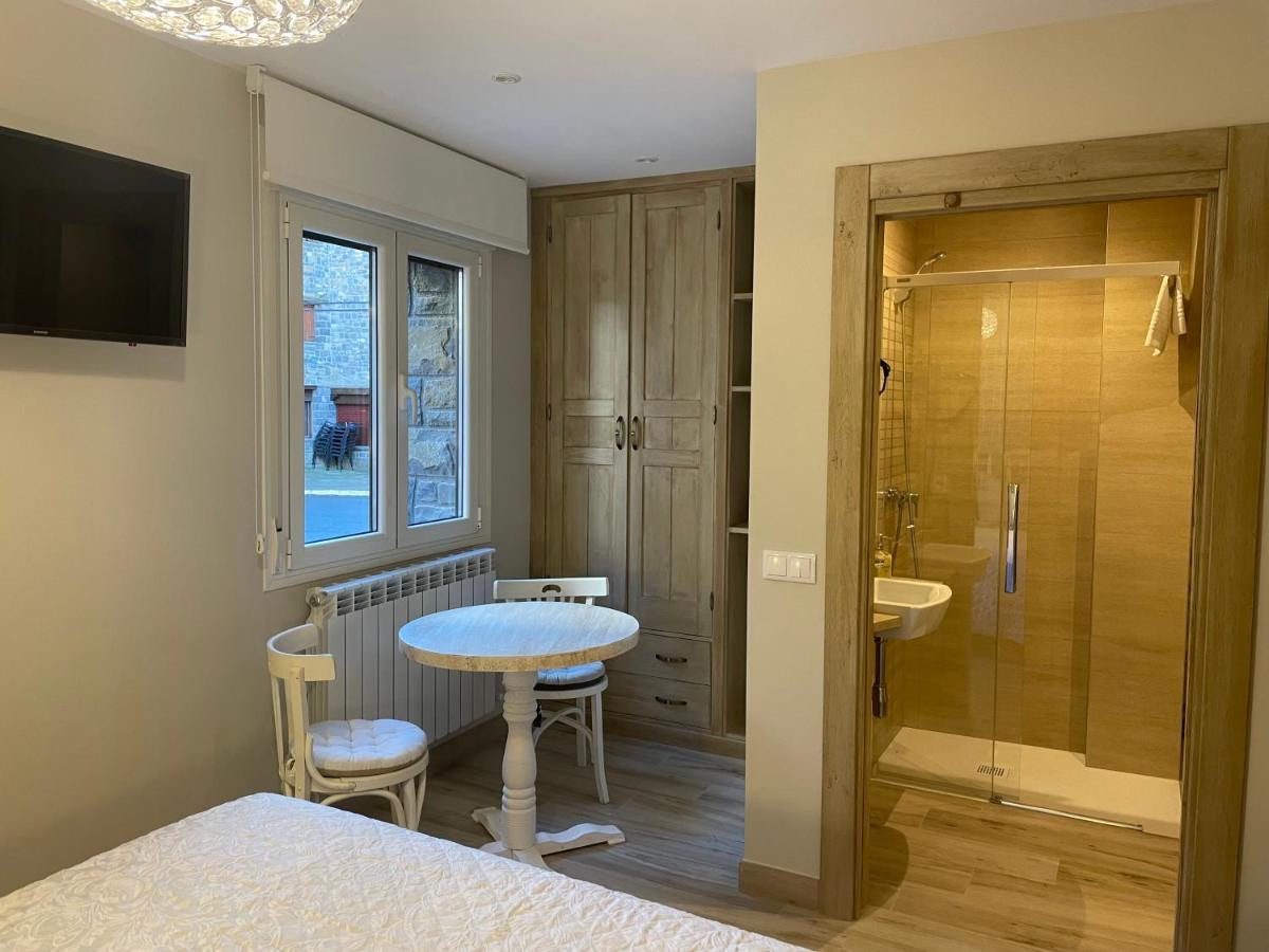 Apartamentos Casa Isabale Biescas  Dış mekan fotoğraf