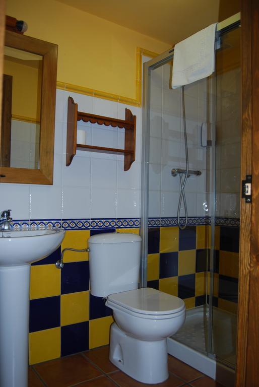 Apartamentos Casa Isabale Biescas  Oda fotoğraf