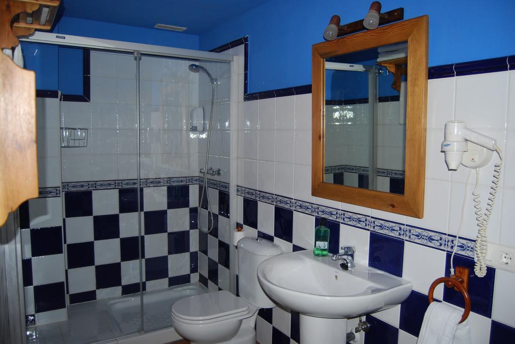 Apartamentos Casa Isabale Biescas  Oda fotoğraf
