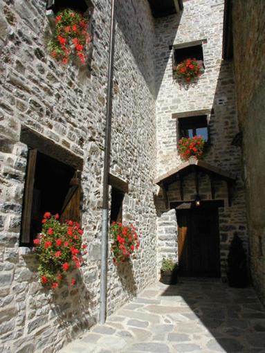 Apartamentos Casa Isabale Biescas  Dış mekan fotoğraf